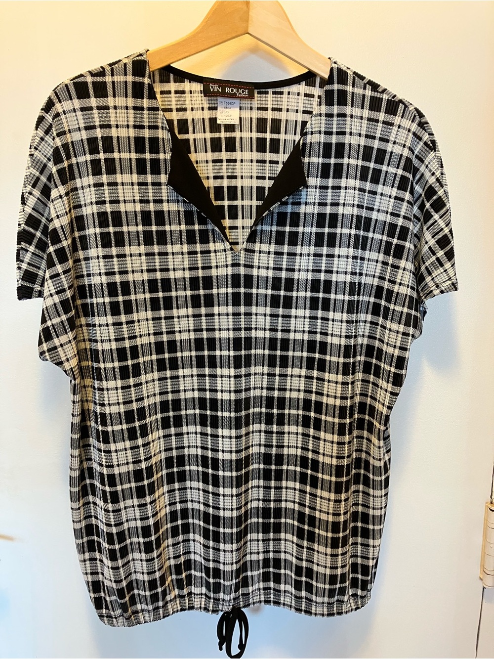 Black & White Plaid Short Sleeve V-Notch Tee